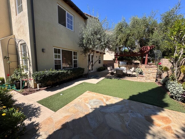 Building Photo - Single House Irvine