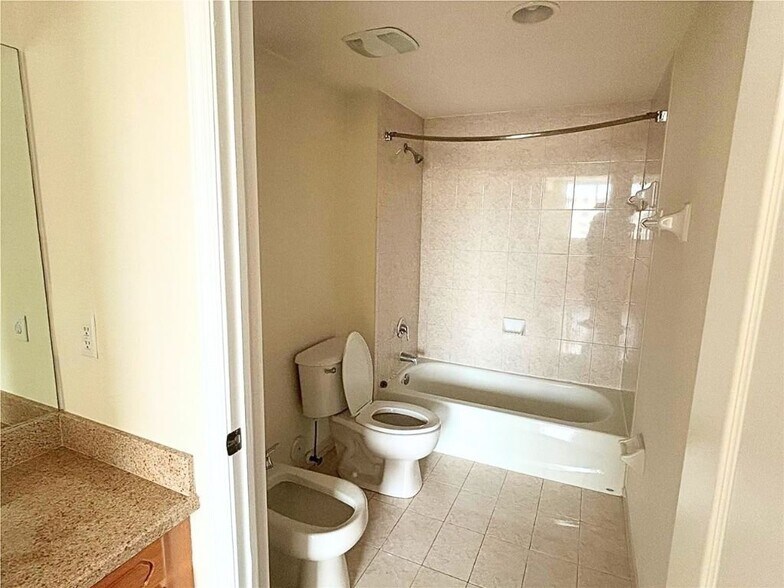 Building Photo - 4242 NW 2nd St