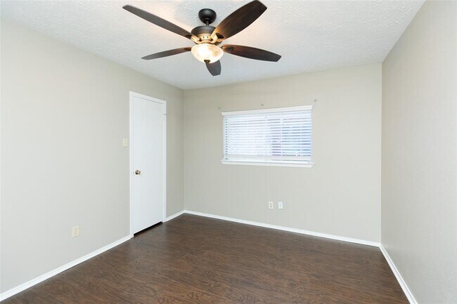 Building Photo - 2823 Allyson Ln