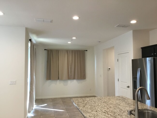 Building Photo - Welcome to Riverstone!!!