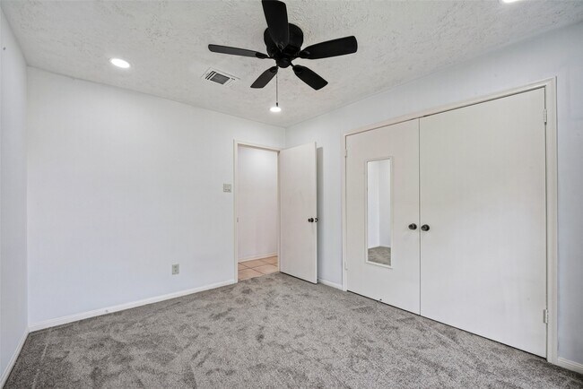 Building Photo - 3910 Chile Dr