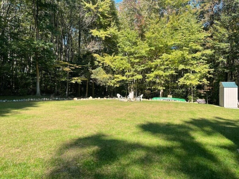 Building Photo - 136 Cove Rd