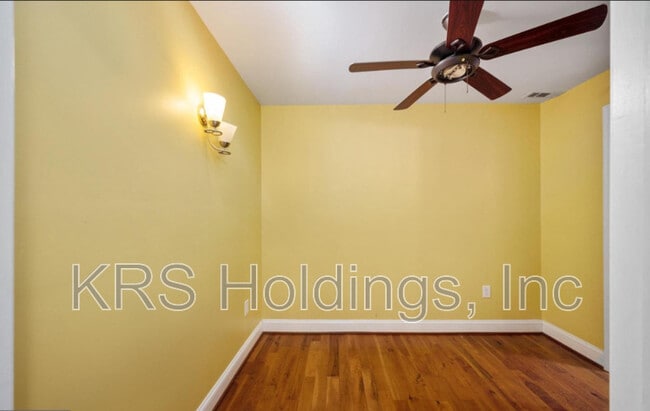 Building Photo - 159 Sanford Ferry Ct