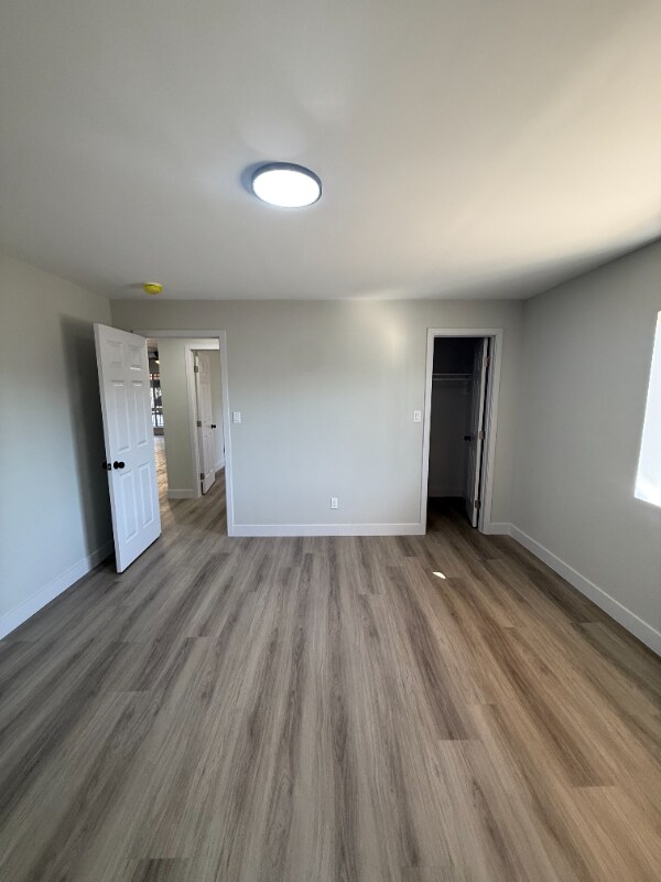 Building Photo - 1443 W 105th St