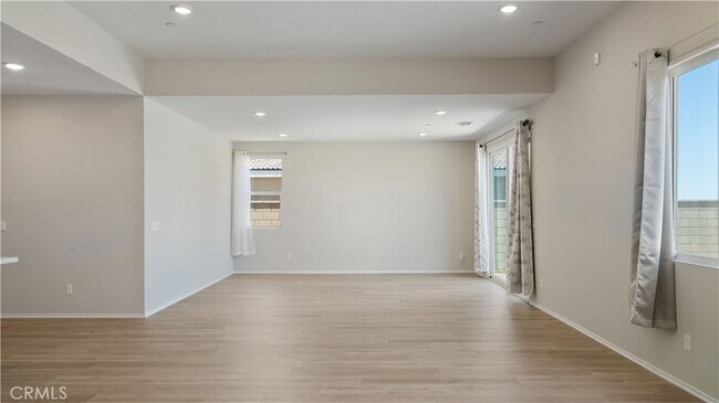 Building Photo - 13925 Mesa View Dr