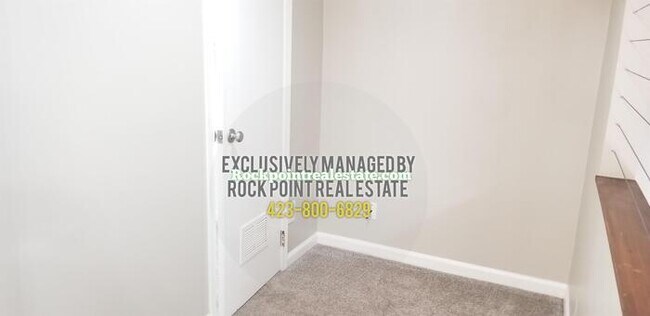 Building Photo - Great Townhome in Hixson!