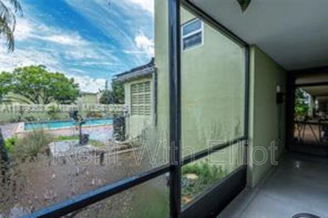 Building Photo - 1425 Arthur St