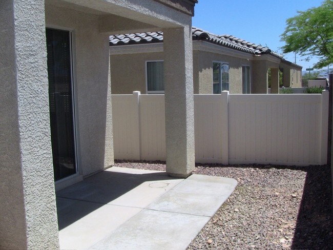 Building Photo - 6229 Majestic Hills Ave