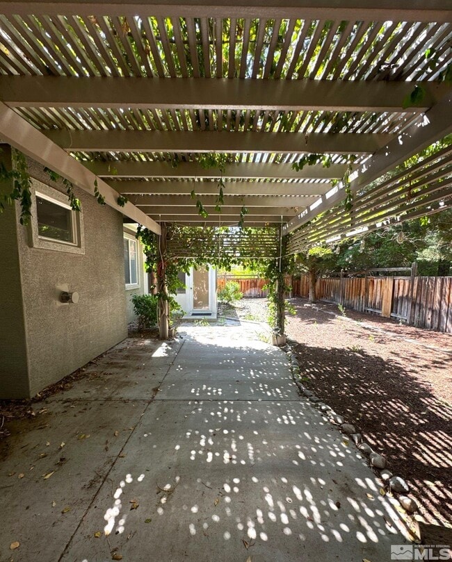 Building Photo - 2662 Pride Dr