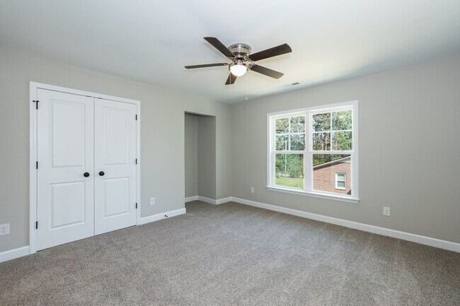 Building Photo - Brand NEW Three Bedroom Home!