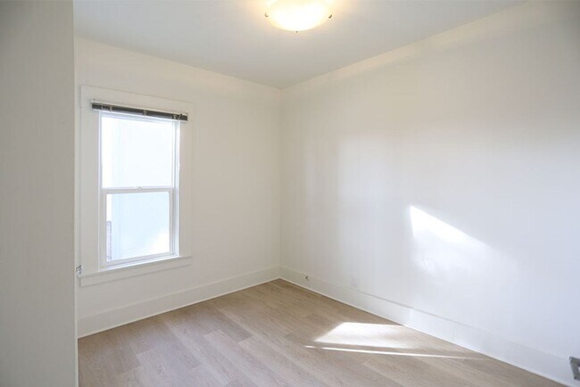 Building Photo - 2131 Fillmore St
