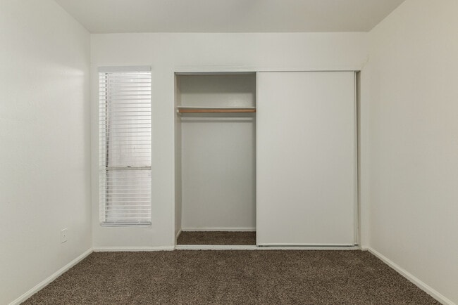 Building Photo - Stadio 3bedroom 2 bathroom