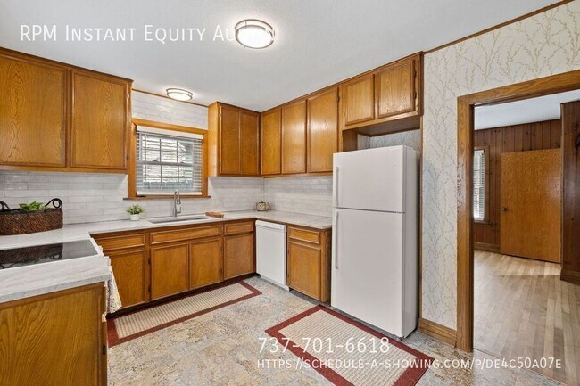 Building Photo - 1013 E 38th 1/2 St