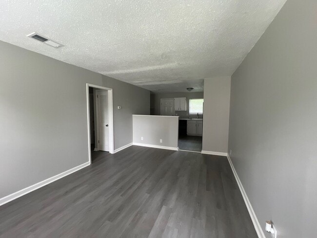 Building Photo - 2 bedroom, 1 bath Duplex in Gallatin