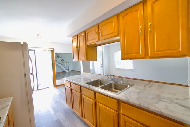 Building Photo - 1483 Cornell Ct