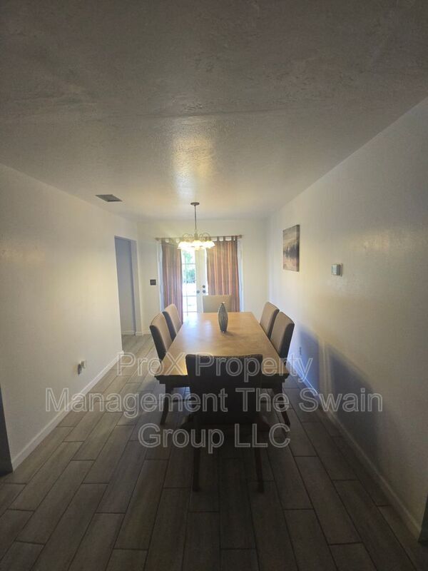 Building Photo - 1707 Staunton Ave