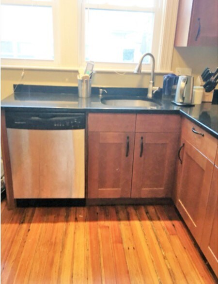 Building Photo - 12 Oliver Rd