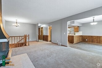 Building Photo - 4 Bedroom Home in Brooklyn Center