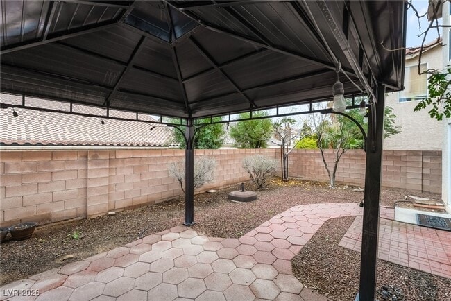 Building Photo - 124 La Padania Ave