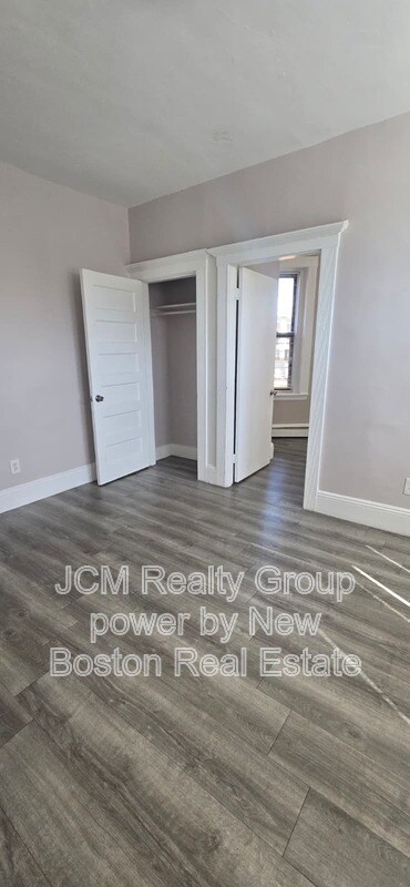 Building Photo - 116-124A Central Ave