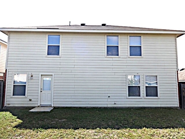 Building Photo - 4916 Water Ridge Ln