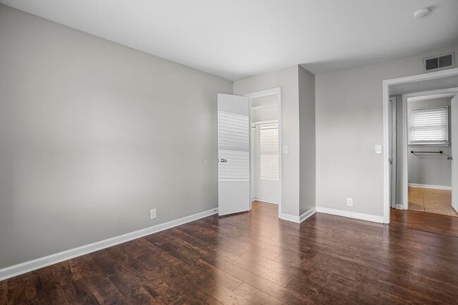 Building Photo - 212 Morganmeade Ct