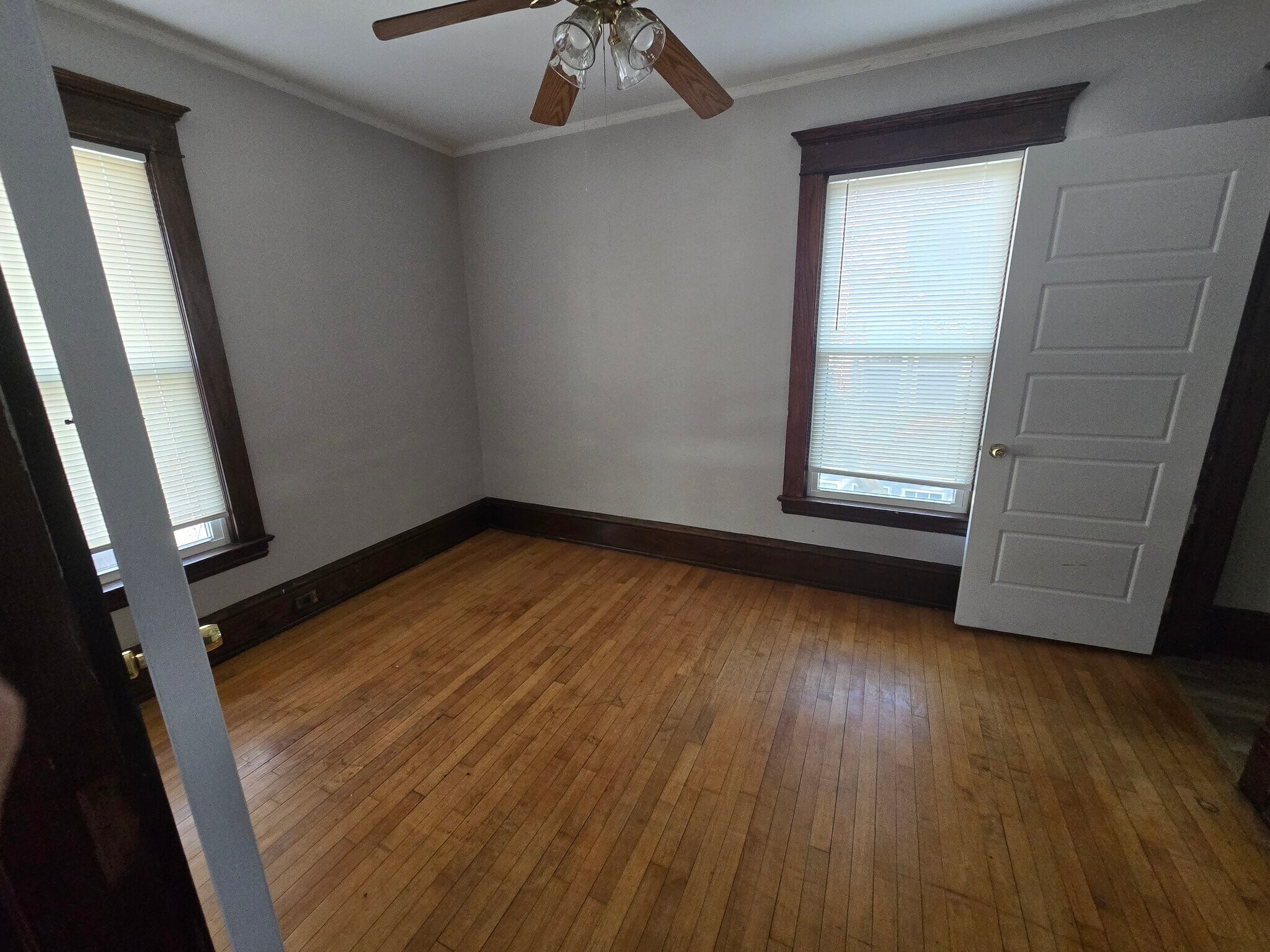 Building Photo - 2937 Fremont Ave N