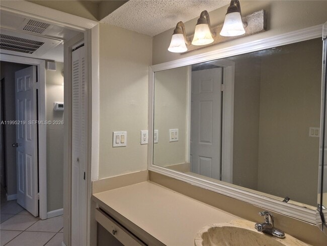 Building Photo - 1752 NW 74th Ave