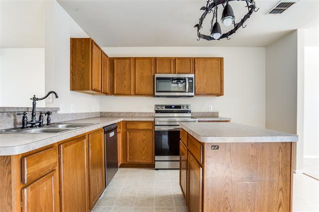 Building Photo - 404 Oxford Dr