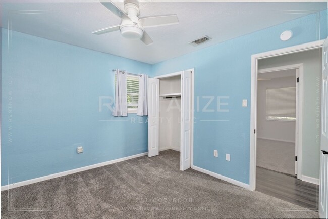 Building Photo - Charming 3 Bedroom/2 Bathroom Home in Sara...