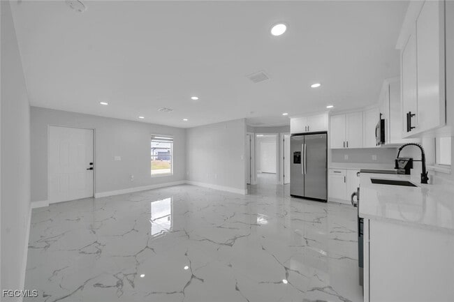 Building Photo - 3307 40th St W