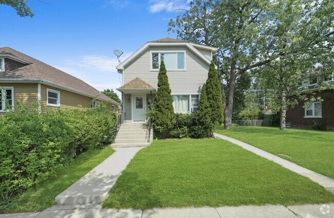 Building Photo - 12517 Elm St