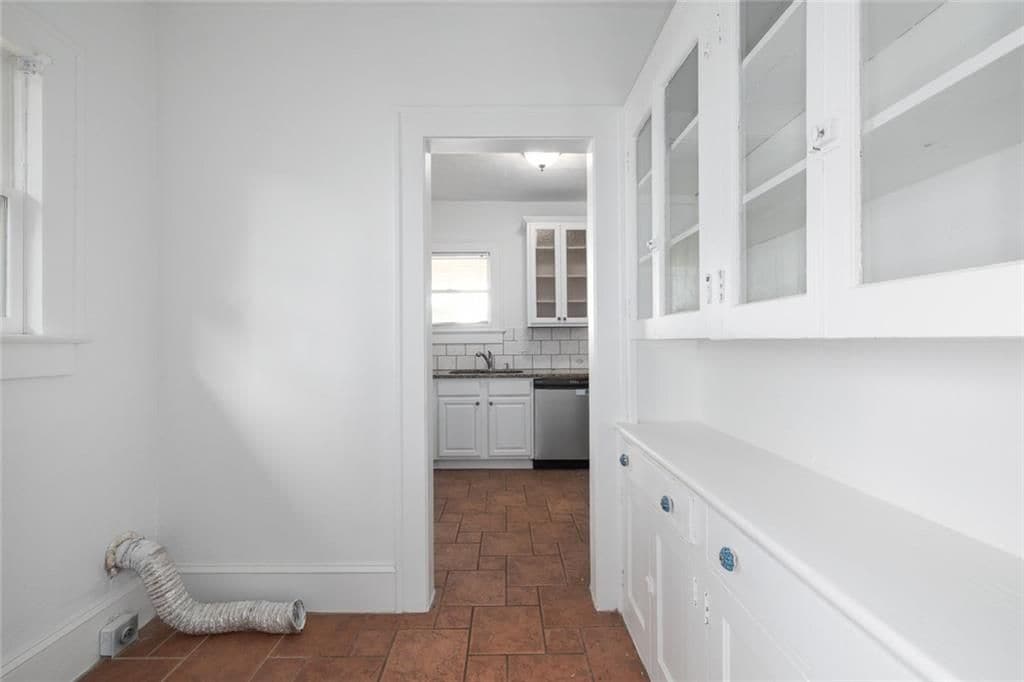 Building Photo - 257 Stovall St SE