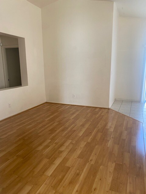 Building Photo - 1056 Menands Ave