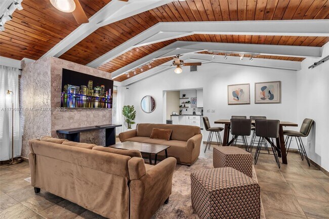 Building Photo - 3225 SW 58th Ave
