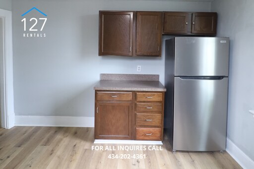Building Photo - Spacious 2 Bed 1 Bath Unit in Lynchburg