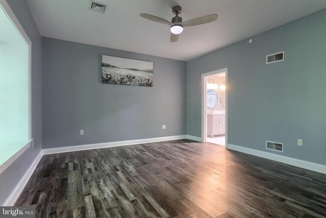 Building Photo - 101 High Pointe Dr