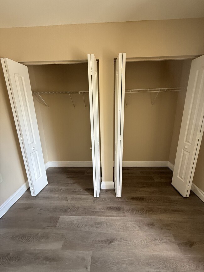 Building Photo - 2460 NW 33rd St