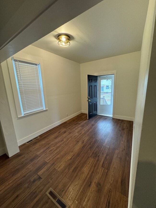 Building Photo - Discover Your Dream Home in Historic Brewers Hill!