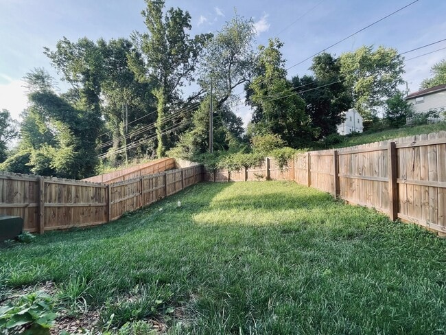 Building Photo - 71 Stoner Rd