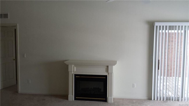 Building Photo - 16695 Carriage Way