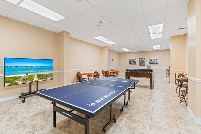 Building Photo - 7135 Collins Ave