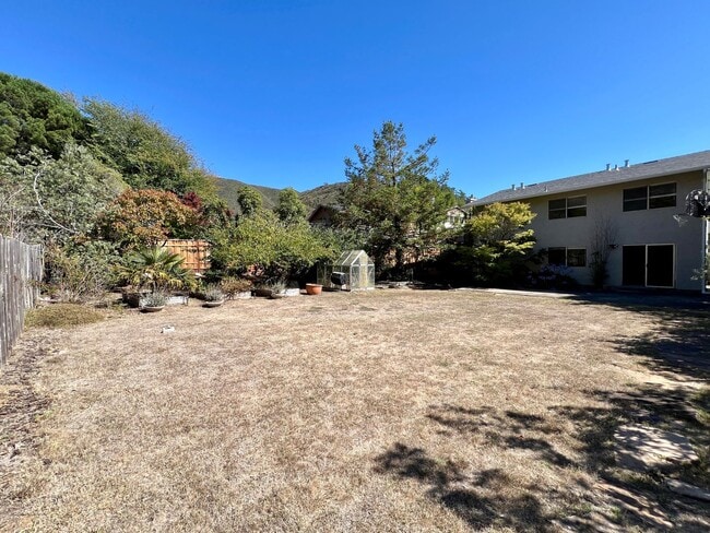 Building Photo - Spacious 4-Bed, 3-Bath Single-Family Home ...