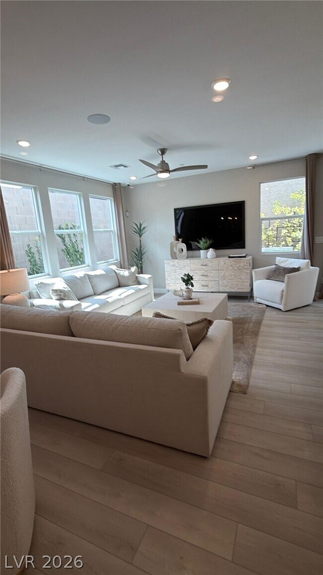 Building Photo - 2979 Saltillo Ln