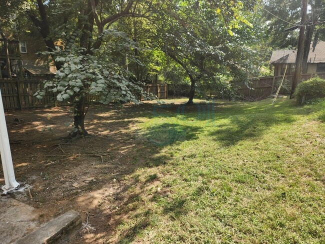 Building Photo - This Hillcrest Bungalow is just what you w...