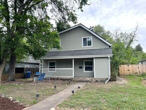 Building Photo - 218 Whedbee St