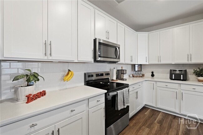 Building Photo - 107 Firefly Cir