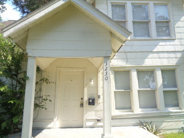 Building Photo - 3230 Ohio St