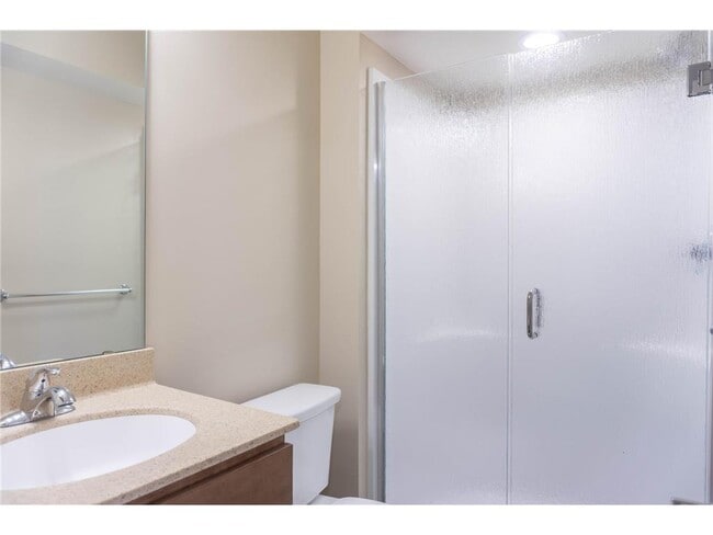 Building Photo - 2976 Clover Ridge Dr