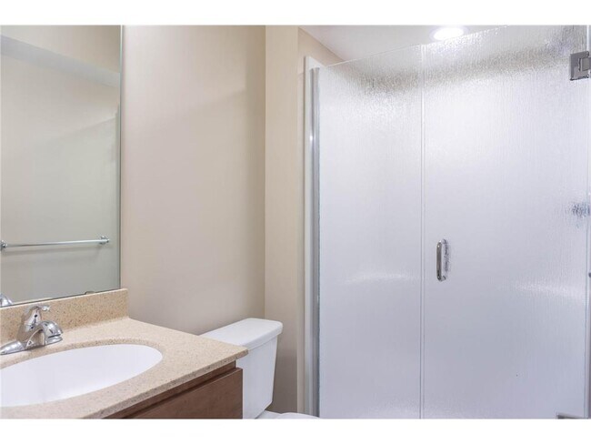 Building Photo - 2980 Clover Ridge Dr